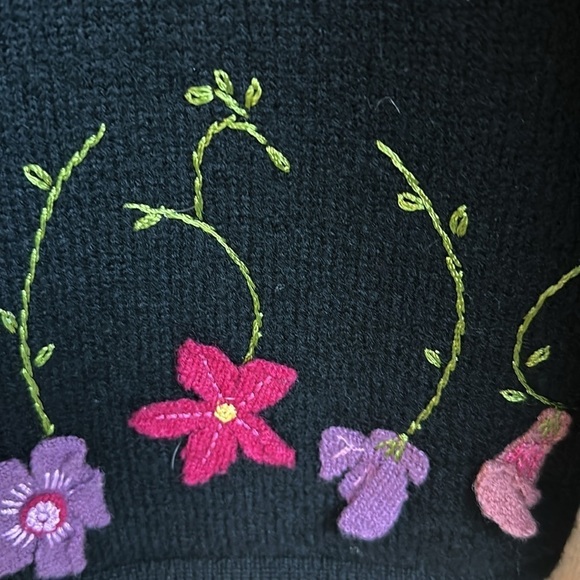 Newton Trading Co. Authentic Casual Wear Black Wool Sweater Cardigan Floral PL - Picture 5 of 8
